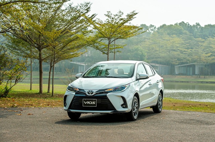 Toyota Vios White 4